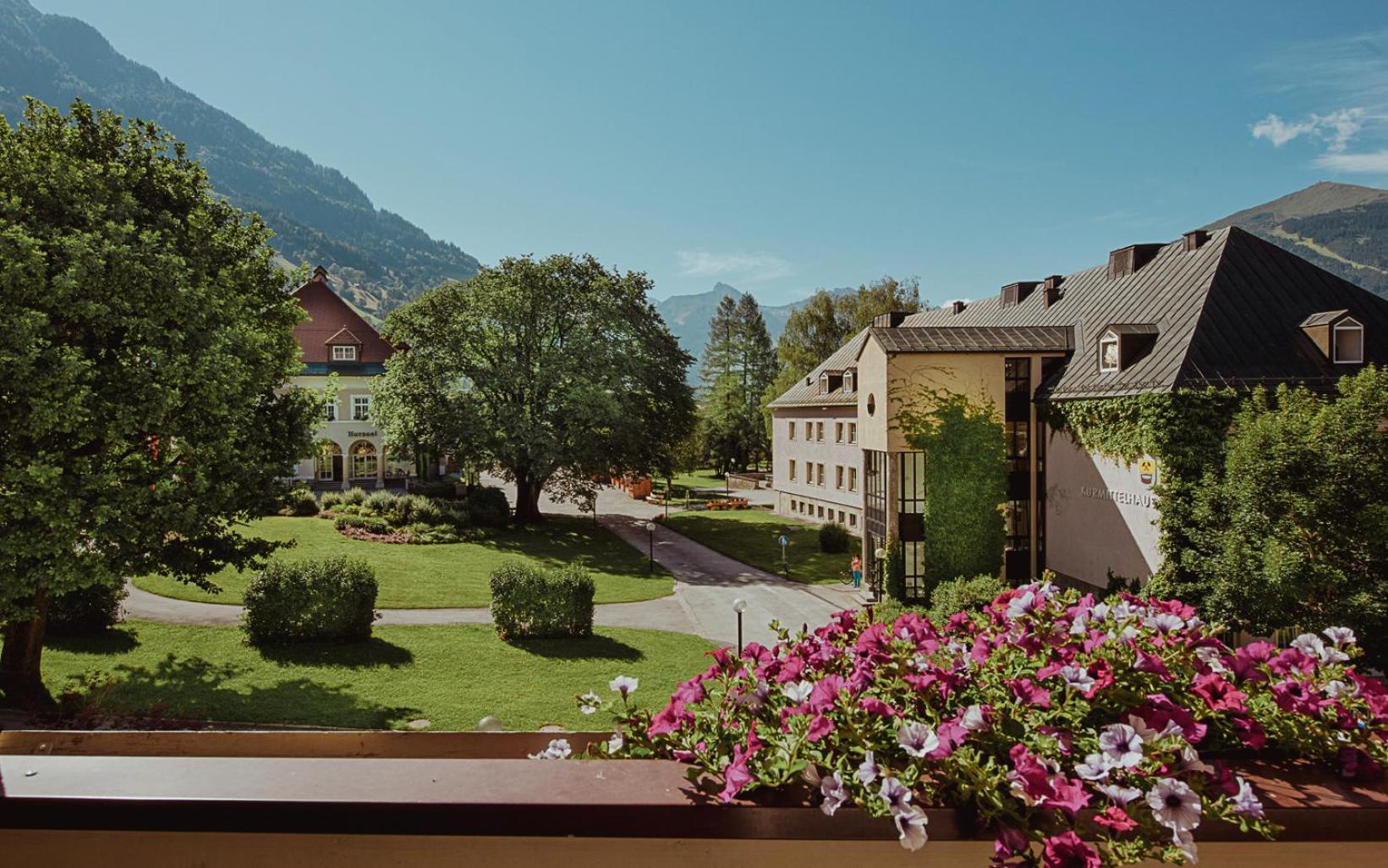 Appartement Hotel Panorama-Im Bademantel Direkt In Die Alpentherme Bad Hofgastein Luaran gambar