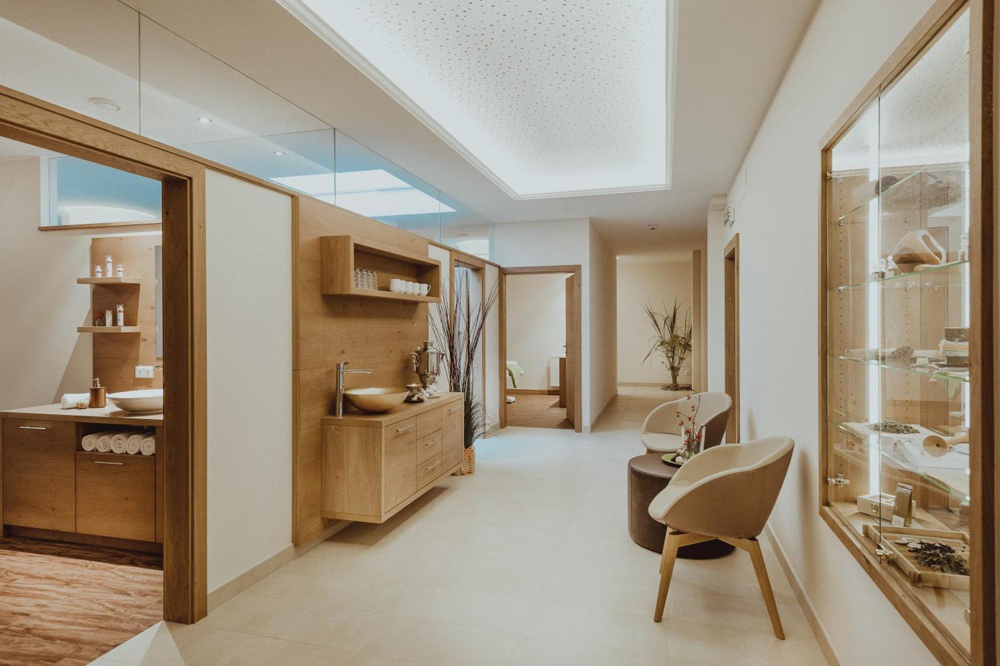 Appartement Hotel Panorama-Im Bademantel Direkt In Die Alpentherme Bad Hofgastein Luaran gambar