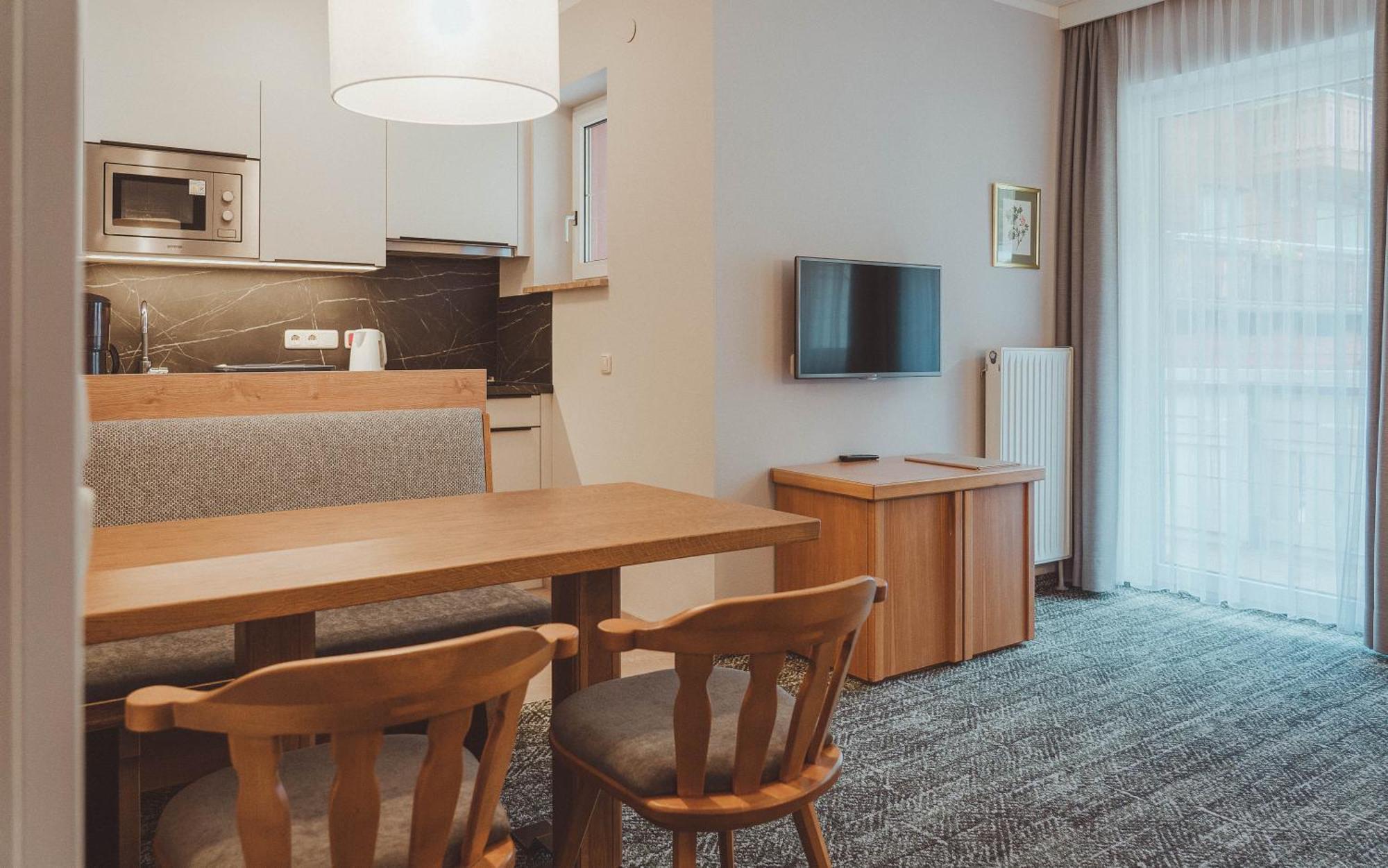 Appartement Hotel Panorama-Im Bademantel Direkt In Die Alpentherme Bad Hofgastein Luaran gambar