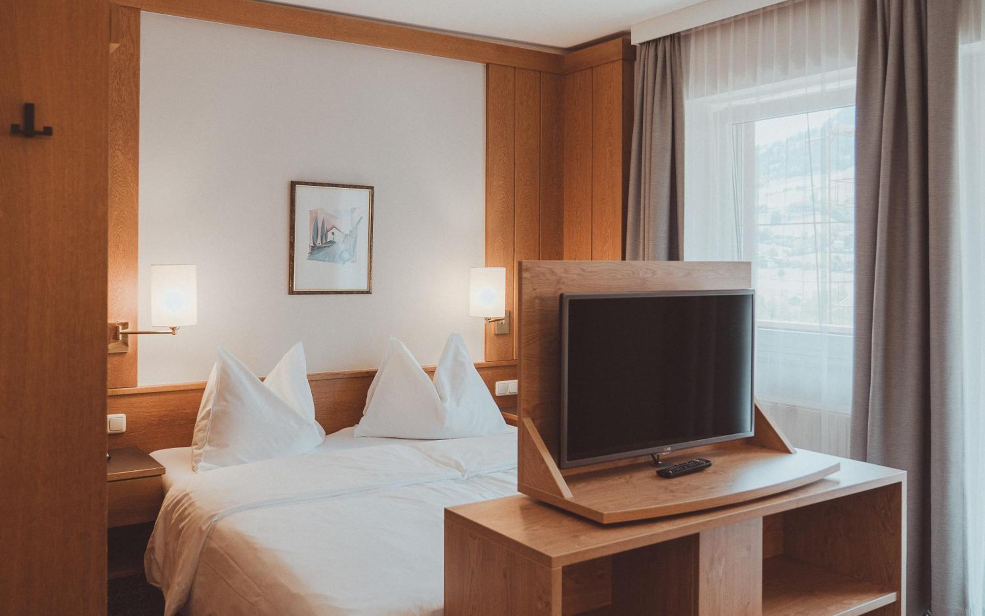 Appartement Hotel Panorama-Im Bademantel Direkt In Die Alpentherme Bad Hofgastein Luaran gambar